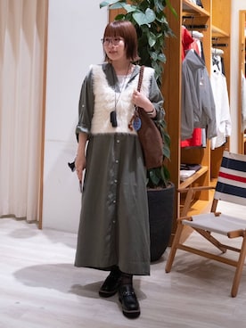 「アイテム（キーホルダー、ブルー系）」を使った、momokaさん（レディース・159cm）の秋コーディネート