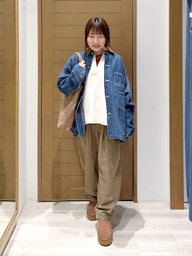 「アイテム（シューズ、イエロー系）」を使った、momokaさん（レディース・159cm）の冬コーディネート