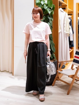 「BAYFLOW（ベイフロー）の[なめらかな肌触り]スムースタッチロゴ半袖Tシャツ（Tシャツ/カットソー、ピンク系）」を使った、momokaさん（レディース・159cm）の夏コーディネート