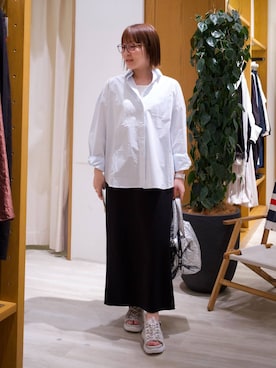 「BAYFLOW（ベイフロー）のスニーカーソールサンダル（サンダル、グレー系）」を使った、momokaさん（レディース・159cm）の春コーディネート