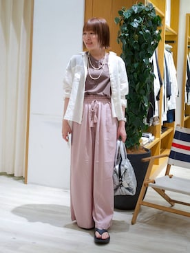 「BAYFLOW（ベイフロー）のアイテム（パンツ）」を使った、momokaさん（レディース・159cm）の春コーディネート