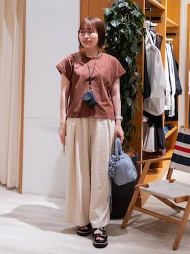 「BAYFLOW（ベイフロー）の[2WAYで使える]クシュショルダーパフキルトバッグ（ショルダーバッグ、ブルー系）」を使った、momokaさん（レディース・159cm）の夏コーディネート