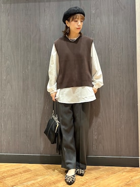 「SHOO・LA・RUE（シューラルー）の【着丈選べる/洗濯後しわになりにくい】センターピンタックですっきり見え きれいめイージーワイドパンツ（その他パンツ、グレー系）」を使った、meiさん（レディース・153cm）の秋コーディネート