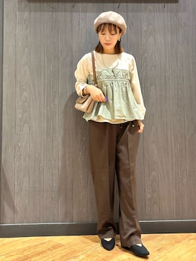 「SHOO・LA・RUE（シューラルー）の【軽量】ふわっと軽いフラップショルダーバッグ（ショルダーバッグ）」を使った、meiさん（レディース・153cm）の秋コーディネート