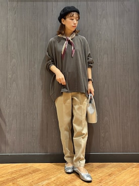 「アイテム（バンダナ/スカーフ）」を使った、meiさん（レディース・153cm）の秋コーディネート