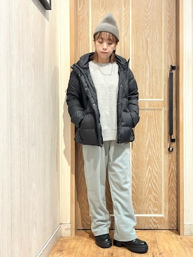 「SHOO・LA・RUE（シューラルー）のアイテム（ニットキャップ/ビーニー）」を使った、meiさん（レディース・153cm）の冬コーディネート