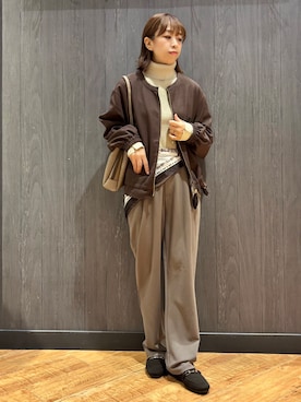 「SHOO・LA・RUE（シューラルー）の【洗濯後しわになりにくい/S-LL】裾ドロストフリルブルゾン（ブルゾン、ブラウン系）」を使った、meiさん（レディース・153cm）の秋コーディネート