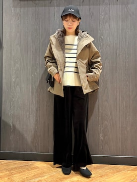 「SHOO・LA・RUE（シューラルー）の【洗濯機可/S-LL】抜け感ある着こなしに 金ボタン付き スポンディッシュ クルーネックニット（ニット/セーター、ベージュ系）」を使った、meiさん（レディース・153cm）の秋コーディネート