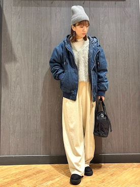 「SHOO・LA・RUE（シューラルー）のアイテム（ニットキャップ/ビーニー）」を使った、meiさん（レディース・153cm）の秋コーディネート