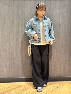 「SHOO・LA・RUE（シューラルー）の【SHOO・LA・RUE DENIM】大人の抜け感 きれいめにも着られる ゆるGジャン（デニムジャケット、ブルー系）」を使った、meiさん（レディース・153cm）の春コーディネート