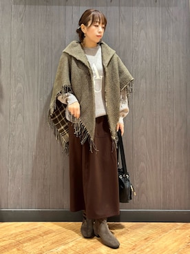 「アイテム（ポンチョ）」を使った、meiさん（レディース・153cm）の冬コーディネート