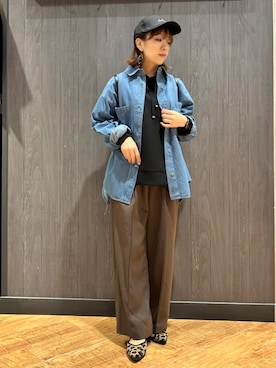 「SHOO・LA・RUE（シューラルー）の【S-LL/洗濯機可/体型カバー】ライトオンスデニム ダブルポケット オーバーサイズシャツ（シャツ/ブラウス、ブルー系）」を使った、meiさん（レディース・153cm）の秋コーディネート