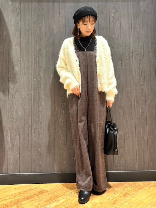 フェザーVネックカーディガン