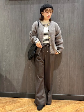 「SHOO・LA・RUE（シューラルー）の【S-LL】ゆるもこ シャギーニットカーディガン（カーディガン/ボレロ、グレー系）」を使った、meiさん（レディース・153cm）の秋コーディネート