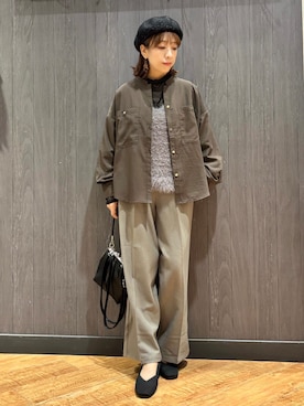 「SHOO・LA・RUE（シューラルー）の【洗濯後しわになりにくい/S-LL】キーネック金ボタンポケットシャツ（シャツ/ブラウス、ブラウン系）」を使った、meiさん（レディース・153cm）の秋コーディネート