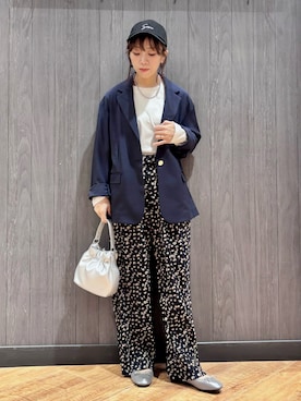 「SHOO・LA・RUE（シューラルー）の【S-LL/セットアップ可/イージーケア/UV】オンにもオフにも シングルジャケット（テーラードジャケット、ブルー系）」を使った、meiさん（レディース・153cm）の春コーディネート