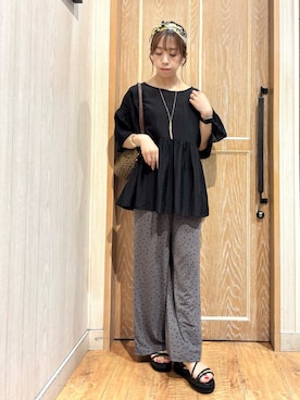 「ぺプラムトップス」｜「アイテム（グレー系）」を使った、meiさん（レディース・153cm）の夏コーディネート
