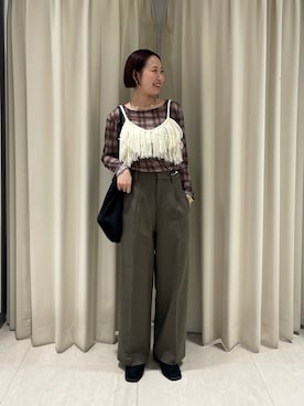 「KBF（ケイビーエフ）のシアーギャザーロンTEE（Tシャツ/カットソー、ブラウン系）」を使った、ゆうりさん（レディース・158cm）の秋コーディネート