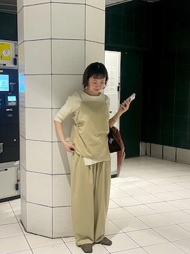 「KBF（ケイビーエフ）のドレープキャミソールSETパンツ（セットアップ、ベージュ系）」を使った、ゆうりさん（レディース・158cm）の春コーディネート