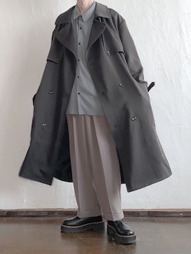 「春カラー」｜「アイテム（トレンチコート）」を使った、こーきさん（メンズ・172cm）の春コーディネート