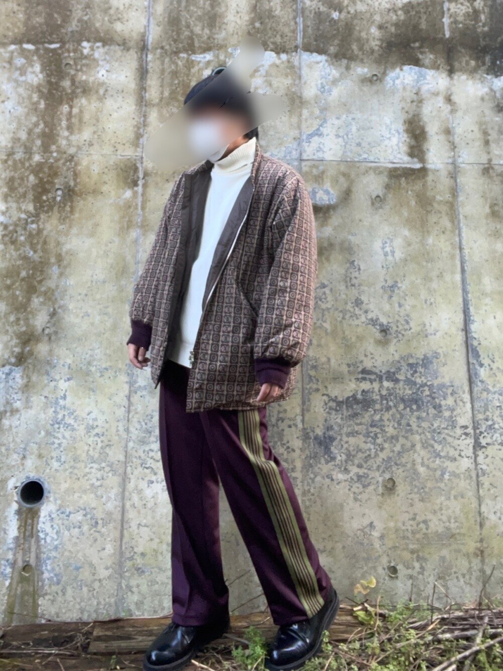 「秋冬コーデ、休日スタイル、冬、NEEDLES、紫」｜「Needlesのアイテム（その他パンツ、パープル系）」を使った、明太子さん（メンズ・168cm）の冬コーディネートの1枚目の写真