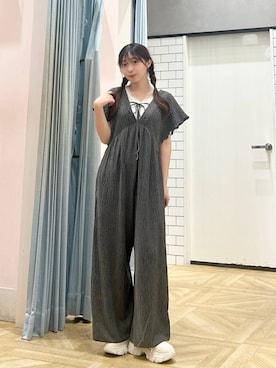 「アイテム（オールインワン・サロペット、グレー系）」を使った、さちぃさん（レディース・153cm）の秋コーディネート