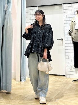 「LOWRYS FARM（ローリーズファーム）のチャームツキミニボストン  592822（ボストンバッグ、ホワイト系）」を使った、さちぃさん（レディース）の春コーディネート