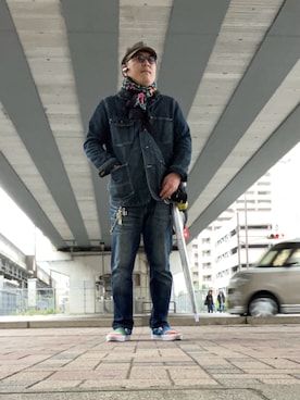 「アイテム（カバーオール）」を使った、ひとはこさん（メンズ・176cm・40代）の秋コーディネート