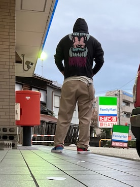 「アイテム（財布/小物）」を使った、ひとはこさん（メンズ・176cm・40代）の秋コーディネート