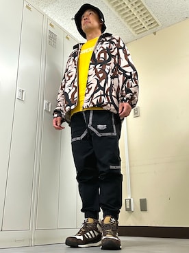 「A BATHING APE（アベイシングエイプ）のアイテム」を使った、植草ムノイズ達郎さん（メンズ・174cm）の秋コーディネート