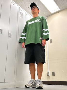 「アイテム（カーゴパンツ）」を使った、植草ムノイズ達郎さん（メンズ・174cm・40代）の秋コーディネート