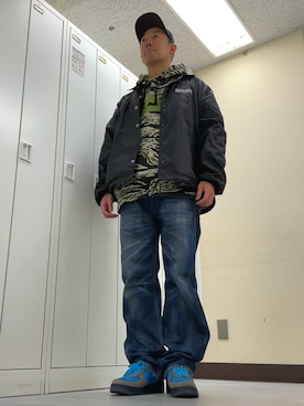 「アイテム（ナイロンジャケット）」を使った、植草ムノイズ達郎さん（メンズ・174cm・40代）の秋コーディネート