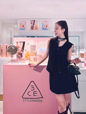 「アイテム（口紅/リップティント/グロス）」を使った、神林真里さん（レディース・168cm）の秋コーディネート