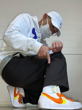 「ごきげんウィーク」｜「アイテム（デジタル腕時計）」を使った、し〜も☆さん（メンズ・172cm）の春コーディネート