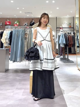 「LOWRYS FARM（ローリーズファーム）のＢＡＳＩＣシアータンク 1042099（タンクトップ、ホワイト系）」を使った、たっきー❁⃘さん（レディース・149cm）の夏コーディネート