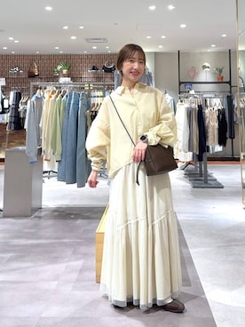 「LOWRYS FARM（ローリーズファーム）のシアーシャツＬＳ  605853（シャツ/ブラウス、イエロー系）」を使った、たっきー❁⃘さん（レディース・149cm）の春コーディネート