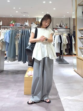 「LOWRYS FARM（ローリーズファーム）のドッキングペプラムノースリーブ　1032148（Tシャツ/カットソー、ホワイト系）」を使った、たっきー❁⃘さん（レディース・149cm）の夏コーディネート
