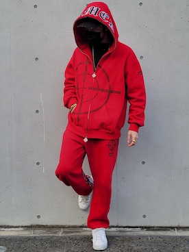 「レッド」｜「アイテム（スウェットパンツ）」を使った、MASUIさん（メンズ・178cm）の秋コーディネート