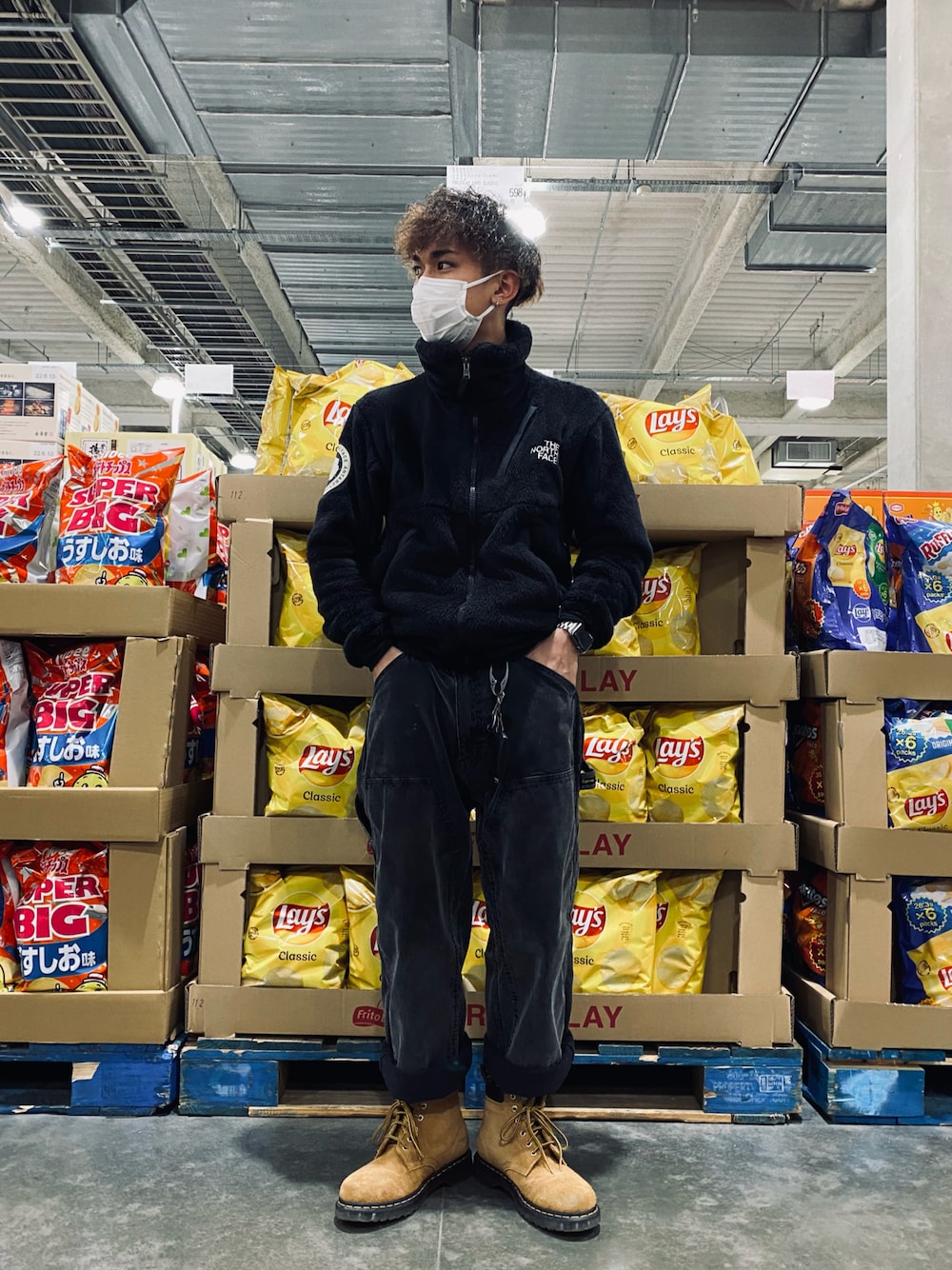 「冬のコーデ、お洒落さんとつながりたい、いいね、save、フォローお願いします🤑、stussy、ドクターマーチン、ビッグシルエット、シンプル、THE NORTH FACE」｜「Supreme のアイテム（パンツ、その他）」を使った、しゅへさん（メンズ・165cm）の冬コーディネートの1枚目の写真