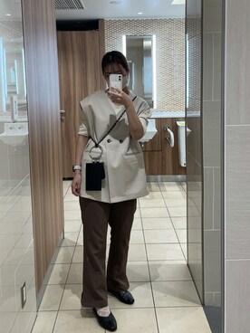 「RETRO GIRL（レトロガール）のタックセミフレアパンツ（その他パンツ）」を使った、m o e c aさん（レディース・164cm）の秋コーディネート