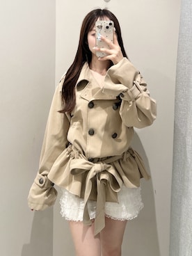 「OLIVE des OLIVE（オリーブデオリーブ）のペプラムトレンチコート（トレンチコート、ベージュ系）」を使った、Yu.さん（レディース・150cm）の秋コーディネート