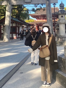「ケーブルニット」｜「アイテム（チノパンツ）」を使った、amiさん（レディース・155cm）の冬コーディネート