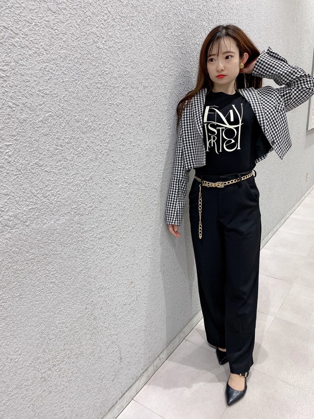 「綺麗めコーデ、eimy istoire」｜「GRLのアイテム（パンツ、ブラック系）」を使った、彩香お嬢さん（レディース・154cm）の春コーディネートの1枚目の写真
