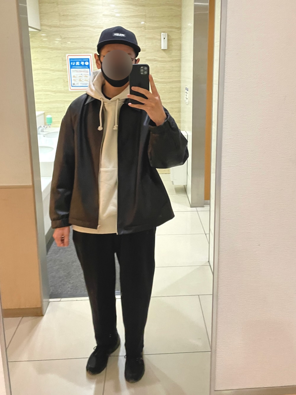 「ユニクロ、GU、ニューバランス990、New Balance」｜「NEW BALANCEのNEW BALANCE: M990V5（スニーカー、ブラック系）」を使った、FLさん（メンズ・178cm）の冬コーディネートの1枚目の写真