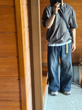 「アイテム（スニーカー、グレー系）」を使った、J1869さん（メンズ・164cm）の夏コーディネート