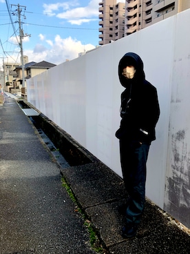 「Ellno Loset（エルノロゼット）のアイテム（パーカー）」を使った、shさん（メンズ・165cm）の冬コーディネート