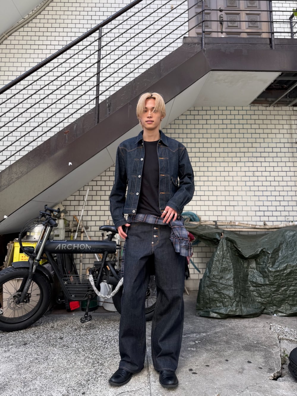 SUGARHILLのデニムジャケットを使った人気ファッション