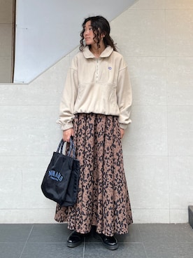 「SHIPS（シップス）のアイテム（トートバッグ）」を使った、榎本さん（レディース・156cm）の秋コーディネート