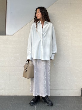 「SHIPS（シップス）のアイテム（スカート）」を使った、榎本さん（レディース・156cm）の秋コーディネート