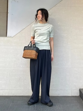 「SHIPS（シップス）のアイテム（パンツ）」を使った、榎本さん（レディース・156cm）の春コーディネート